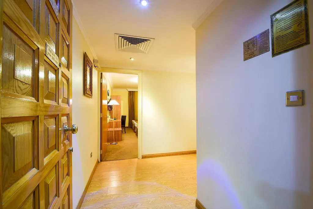 Luxurious Al Rawdah Suites Medina